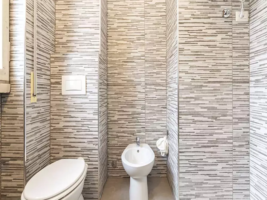 Immagine 16 di Camera in affitto  in Via Sulmona23 a Milano