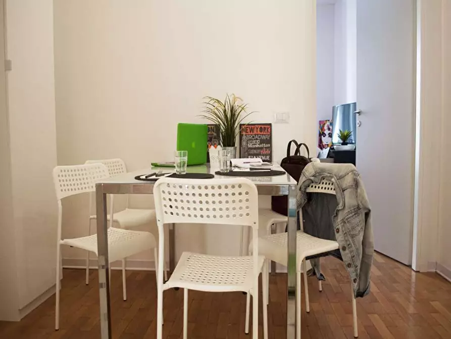 Immagine 88 di Camera in affitto  in Viale Tunisia13 a Milano