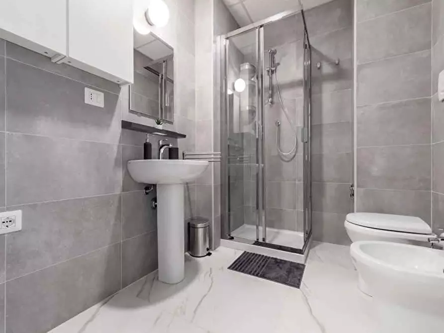 Immagine 20 di Camera in affitto  in Viale Bligny28 a Milano