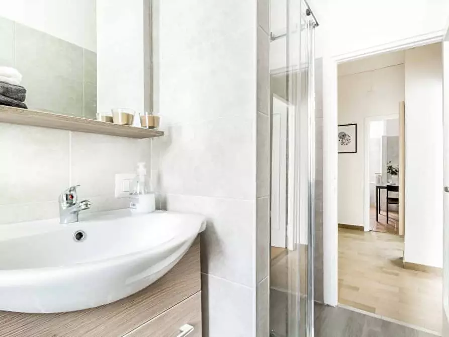 Immagine 11 di Camera in affitto  in Via degli Astri22 a Milano