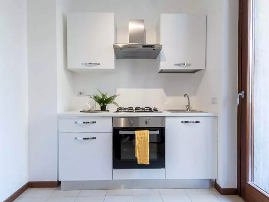 Immagine 14 di Camera in affitto  in Via Luciano Zuccoli19 a Milano