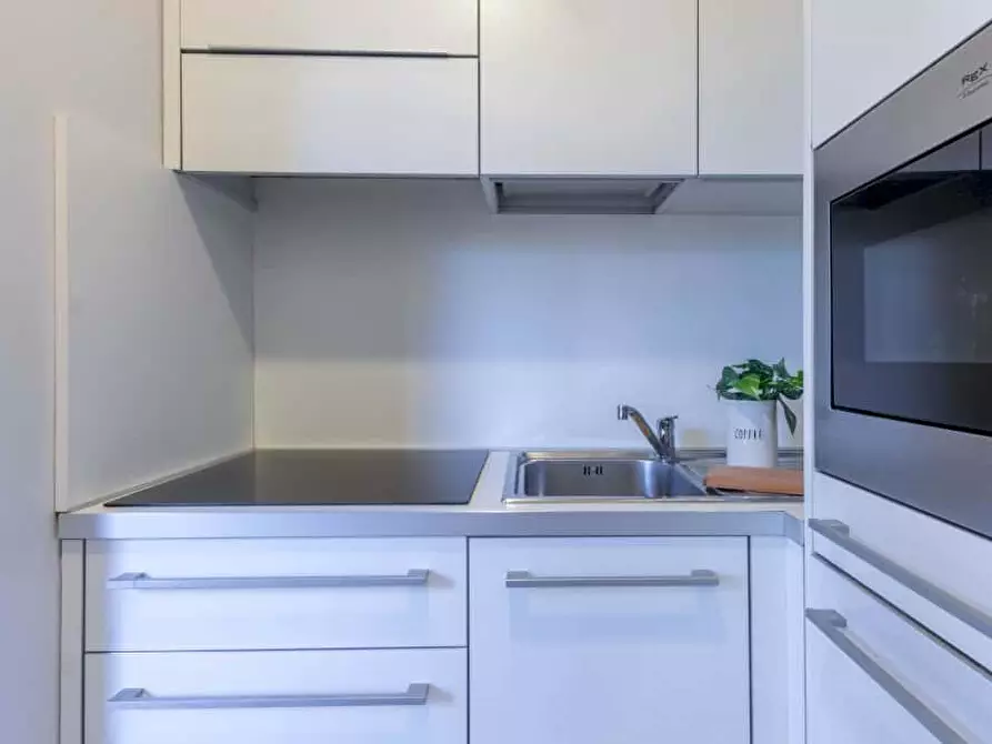 Immagine 10 di Camera in affitto  in Via Bernardino Biondelli7 a Milano