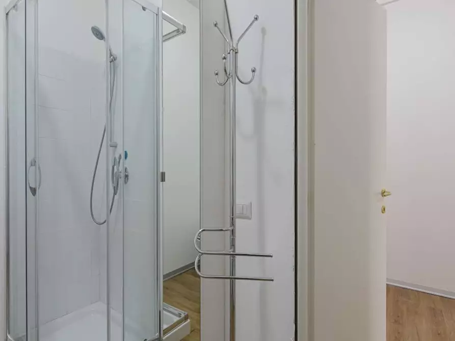 Immagine 13 di Camera in affitto  in Via dei Quattro Venti156 a Roma