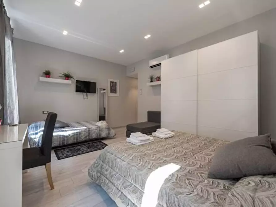 Immagine 25 di Camera in affitto  in Via Ricasoli59 a Firenze