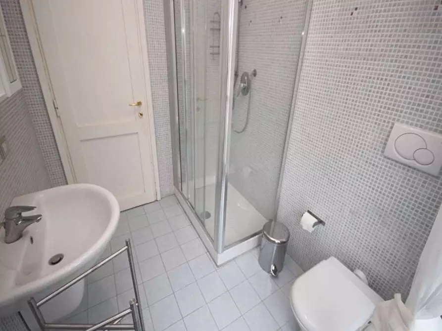 Immagine 42 di Camera in affitto  in Via Felice Bellotti11 a Milano