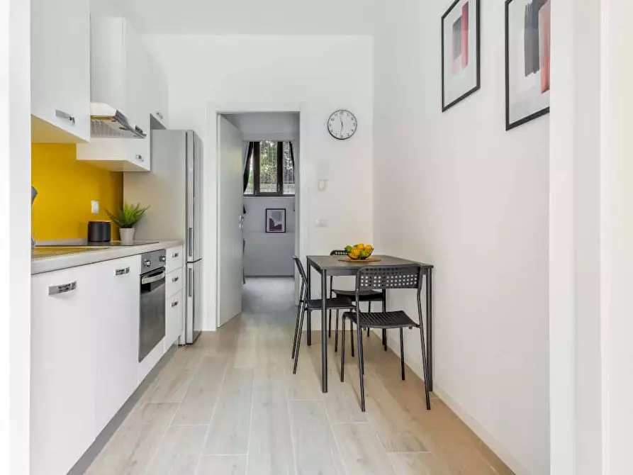 Immagine 15 di Camera in affitto  in Via Maniago2 a Milano