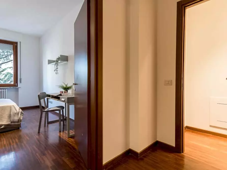 Immagine 11 di Camera in affitto  in Via Luciano Zuccoli19 a Milano