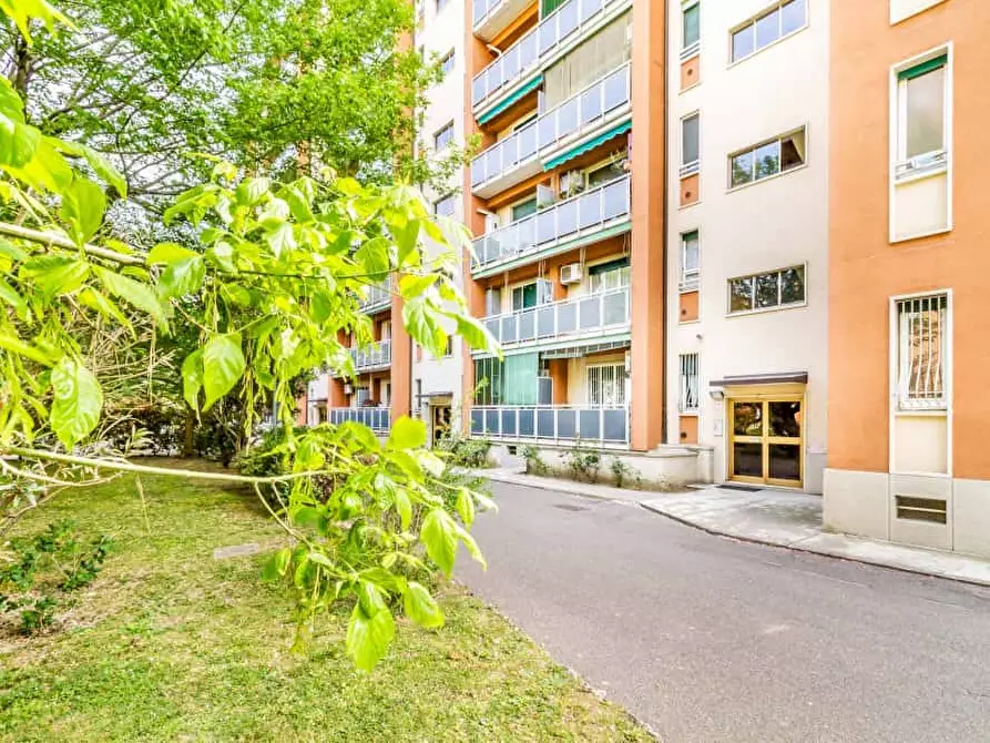 Immagine 10 di Camera in affitto  in Via degli Astri22 a Milano