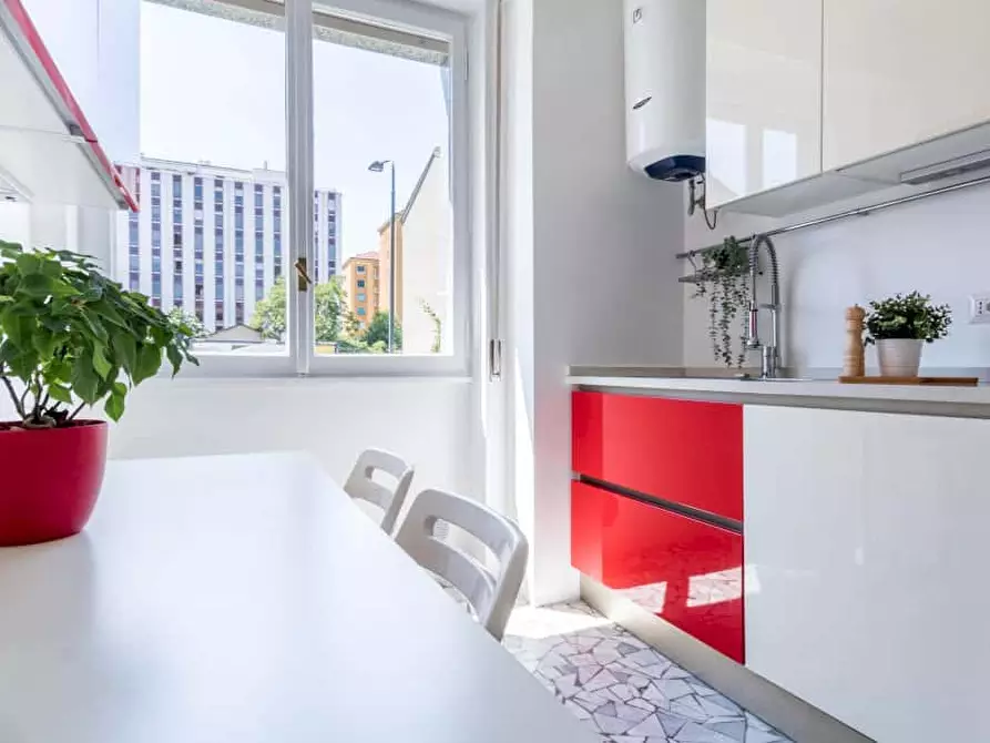 Immagine 18 di Camera in affitto  in Via Maniago2 a Milano