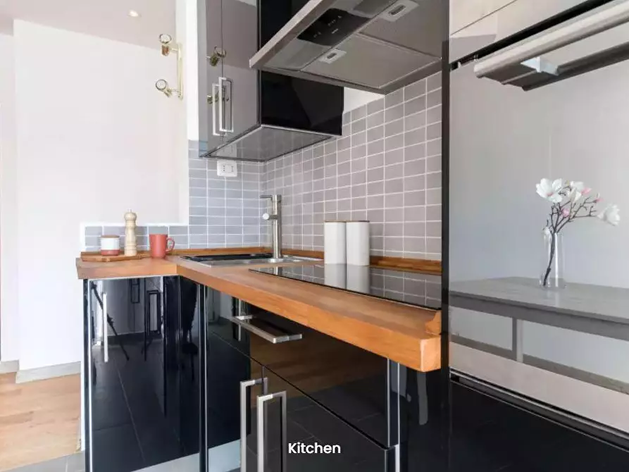 Immagine 8 di Camera in affitto  in Via Intra3 a Milano