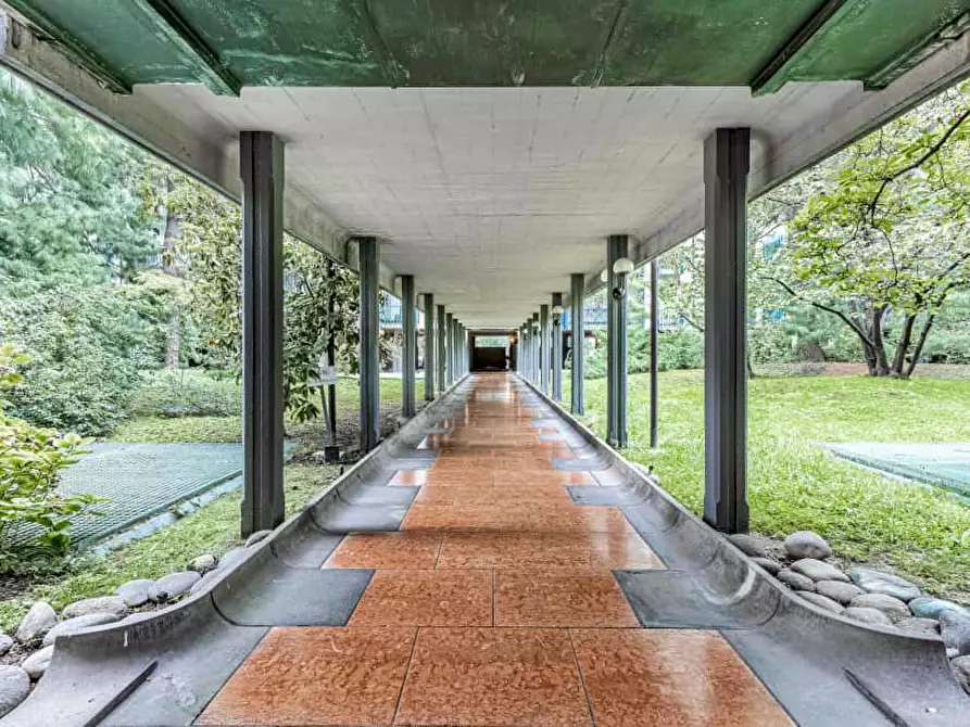 Immagine 6 di Camera in affitto  in Via Coluccio Salutati7 a Milano