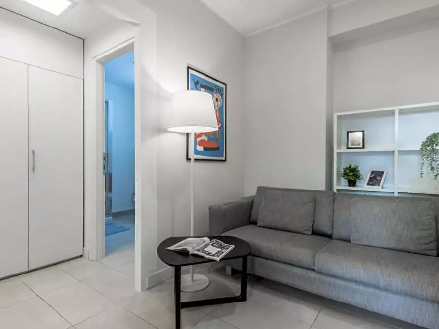 Immagine 19 di Camera in affitto  in Via Bernardino Biondelli7 a Milano