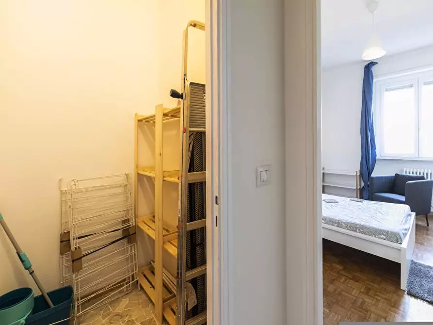 Immagine 25 di Camera in affitto  in Via Ginestre6 a Buccinasco