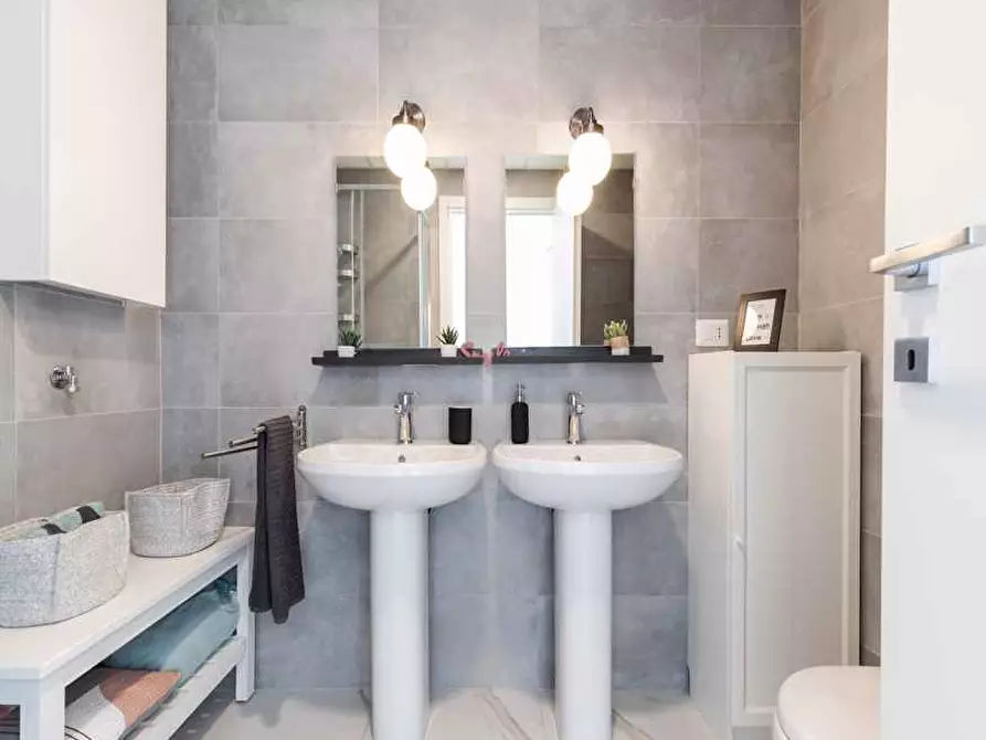 Immagine 14 di Camera in affitto  in Viale Bligny28 a Milano