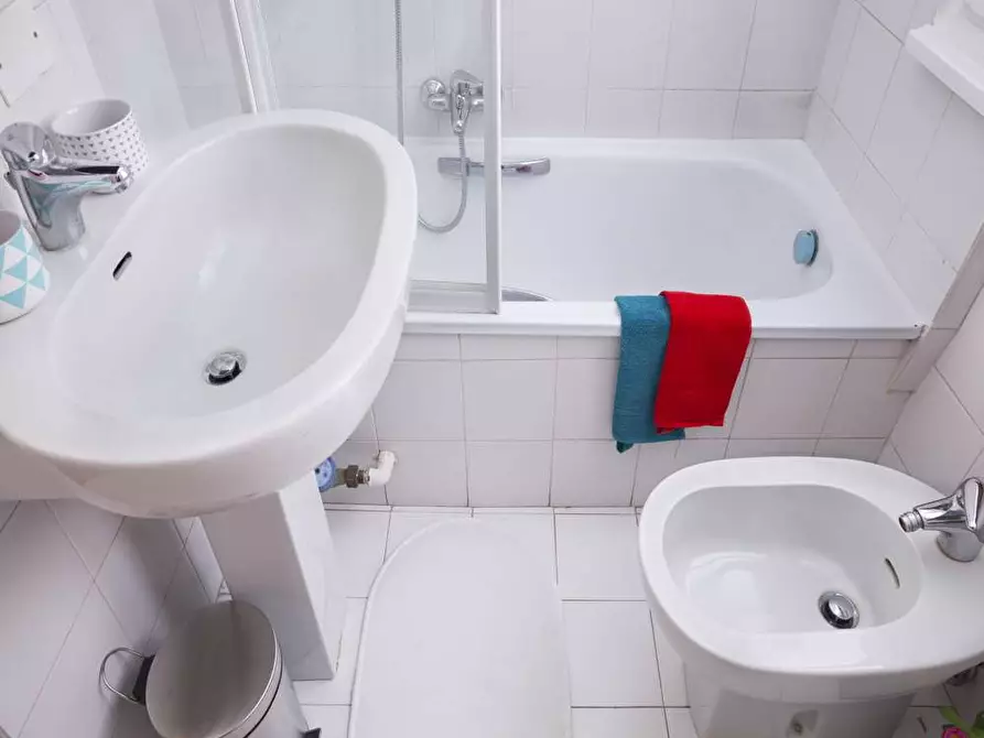 Immagine 40 di Camera in affitto  in Via Salvatore Barzilai9 a Milano