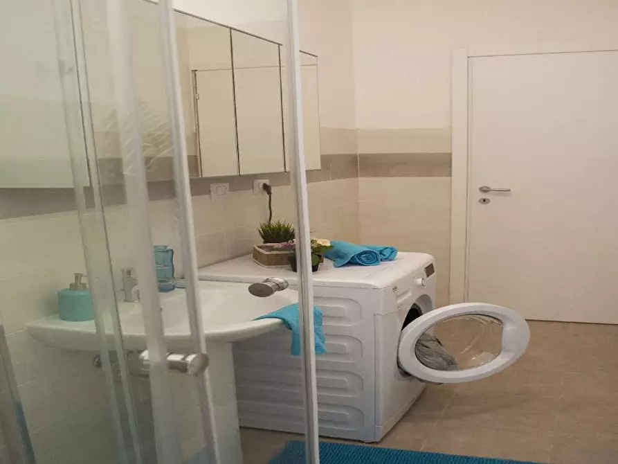 Immagine 61 di Camera in affitto  in Viale Tunisia13 a Milano