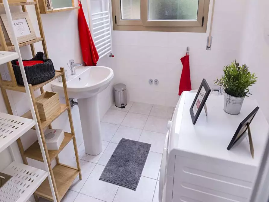 Immagine 17 di Camera in affitto  in Viale Giovanni Vicini20 a Bologna