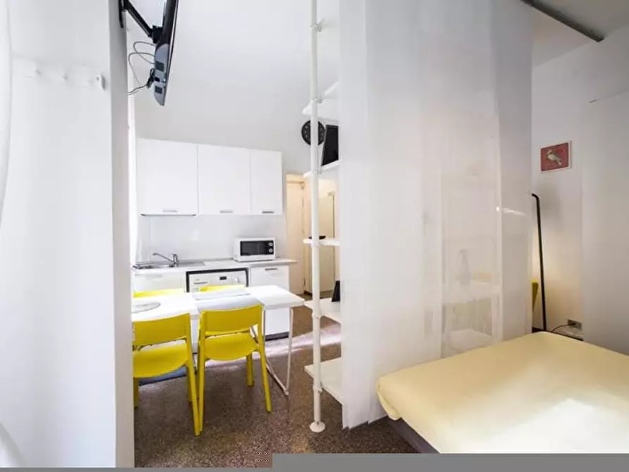 Immagine 14 di Camera in affitto  in Via San Calocero25 a Milano