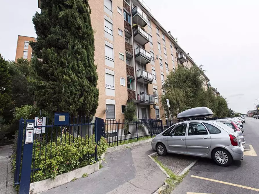 Immagine 21 di Camera in affitto  in Via dei Mandorli27 a Buccinasco