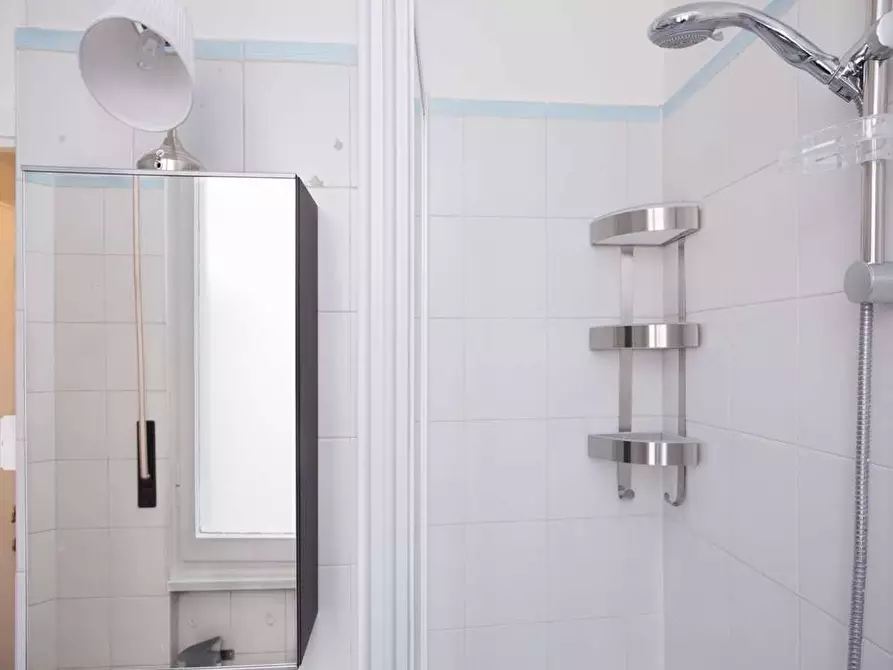 Immagine 37 di Camera in affitto  in Via Salvatore Barzilai9 a Milano