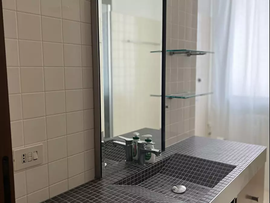 Immagine 5 di Camera in affitto  in Via XX Settembre58b a Bergamo