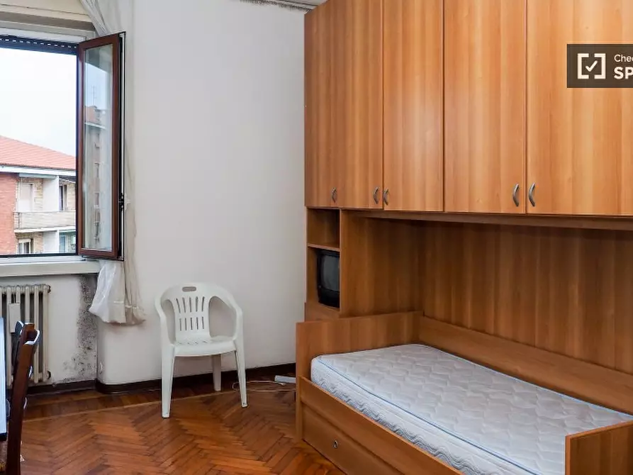 Camera condivisa in affitto in Viale Lucania a Milano
