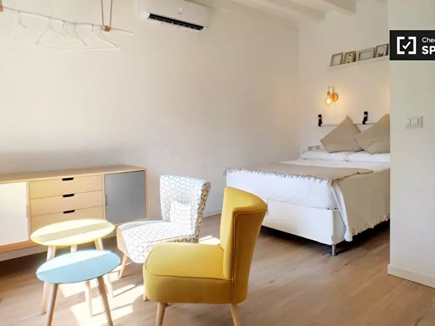 Appartamento in affitto in Via Pastrengo, 20159 Milano MI, Italy a Milano