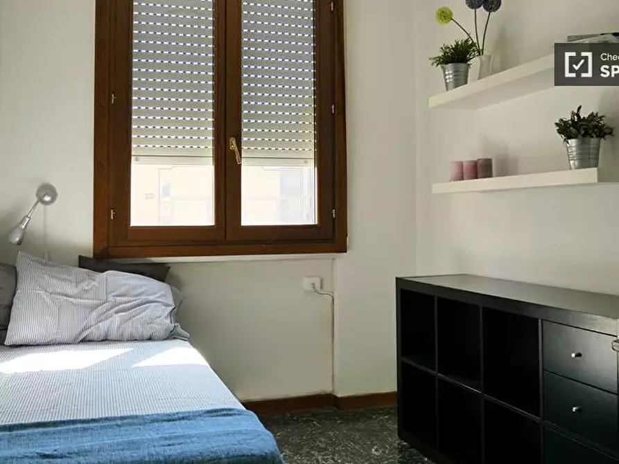 Camera condivisa in affitto in via Negroli a Milano
