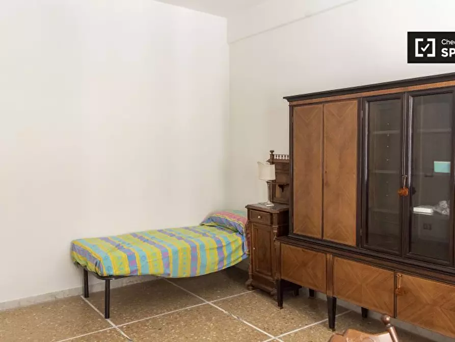 Camera condivisa in affitto in Viale delle Provincie a Roma