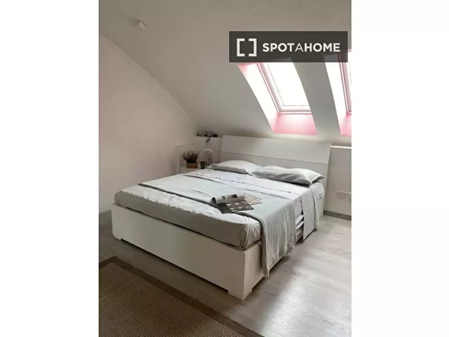 Immagine 7 di Camera condivisa in affitto  in Giovanni Maria a Milano