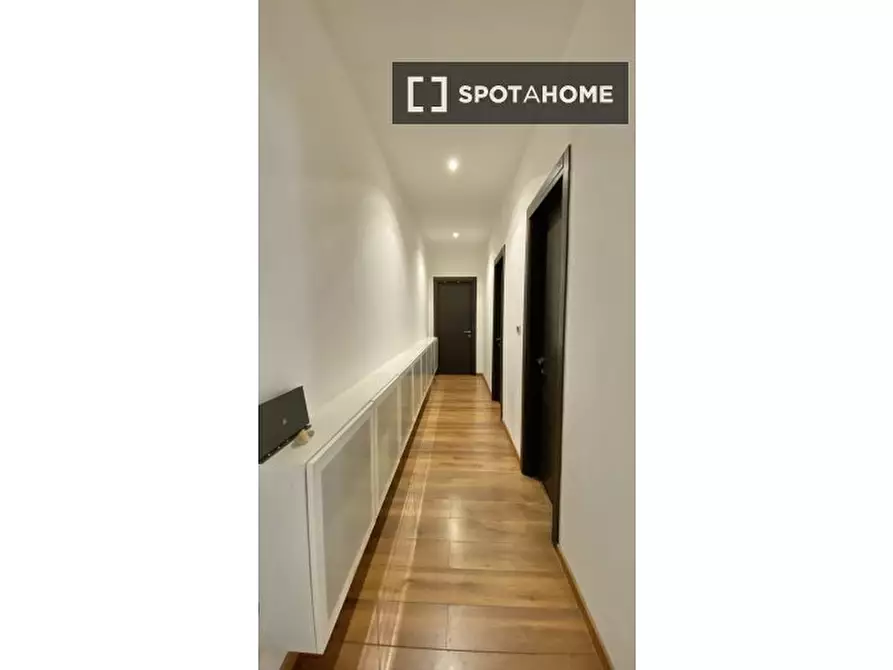 Immagine 13 di Appartamento in affitto  in Via Magnagrecia a Roma