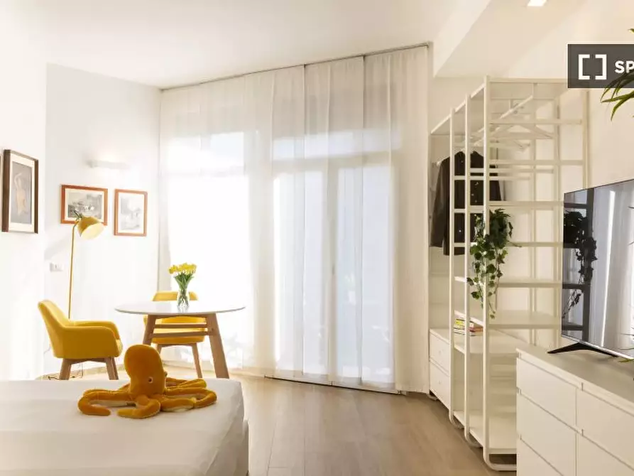 Immagine 15 di Appartamento in affitto  in Via dei Tulipani a Milano