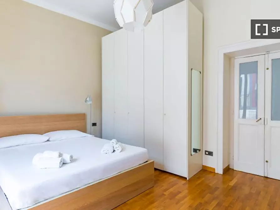 Immagine 10 di Appartamento in affitto  in Via Chiaia a Napoli