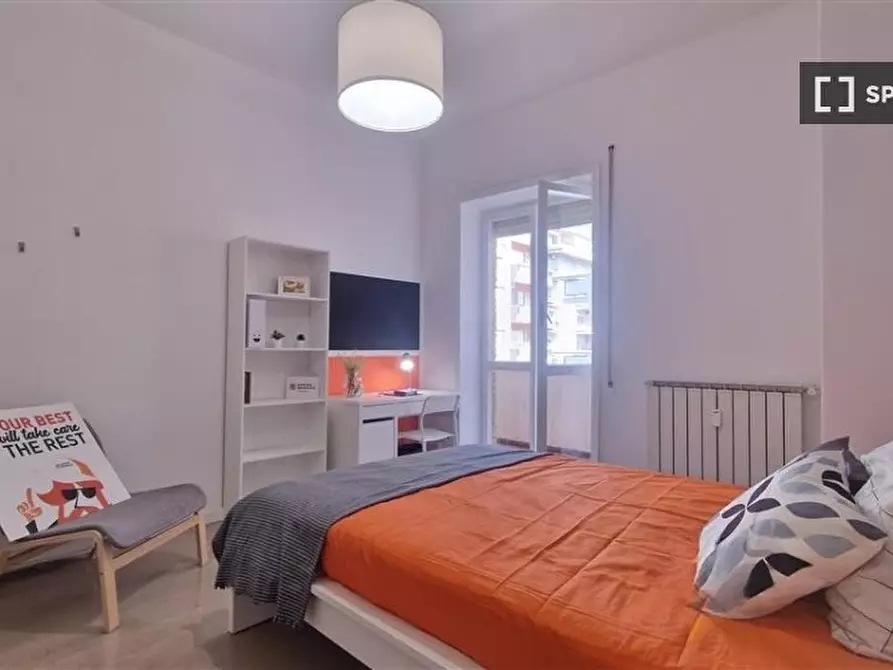 Immagine 1 di Camera condivisa in affitto  in Lungotevere di Pietra Papa a Roma