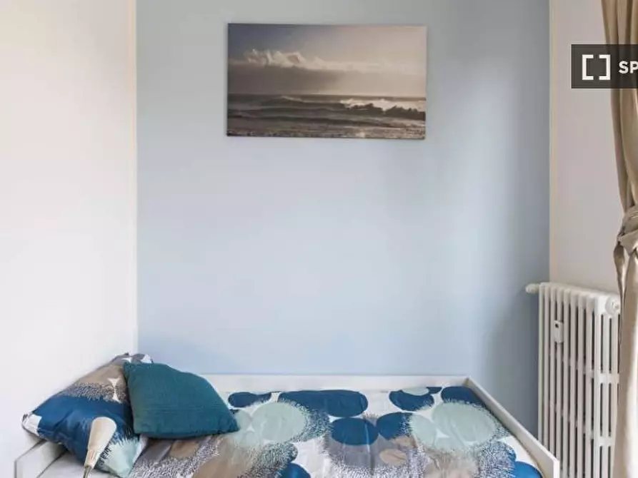 Immagine 1 di Camera condivisa in affitto  in Via Ginestre Milan a Buccinasco