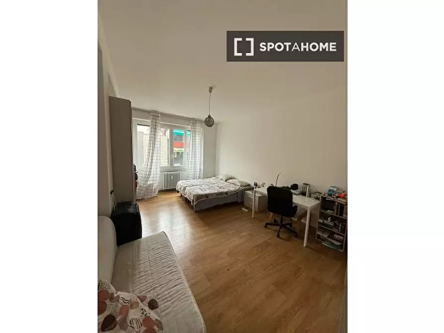 Immagine 2 di Camera condivisa in affitto  in Via Privata Andrea Pellizzone a Milano