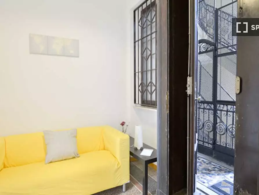 Immagine 6 di Camera condivisa in affitto  in Via San Secondo a Torino