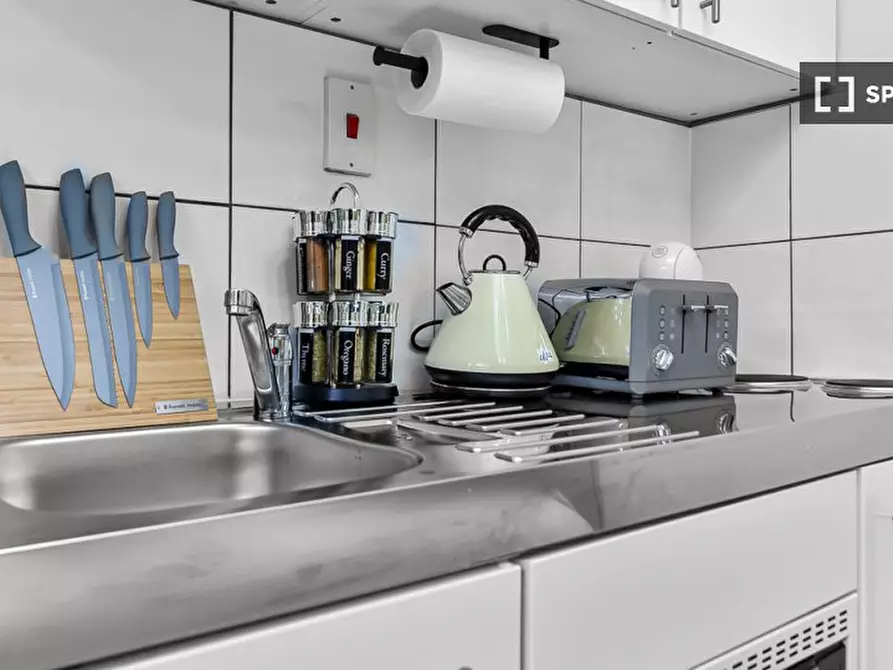 Immagine 16 di Ufficio in affitto  in flat a Hackney