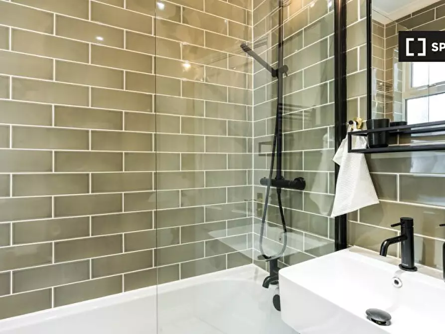 Immagine 9 di Appartamento in affitto  in Ambrose Ave a Barnet