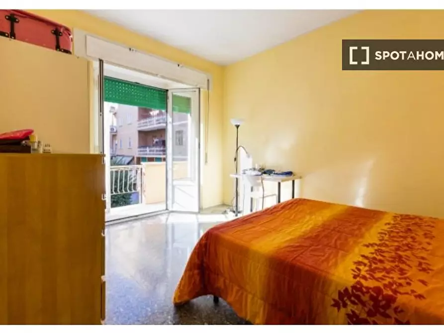 Immagine 1 di Camera condivisa in affitto  in Via Giulio Aristide Sartorio, 00147 Roma RM, Italy a Roma