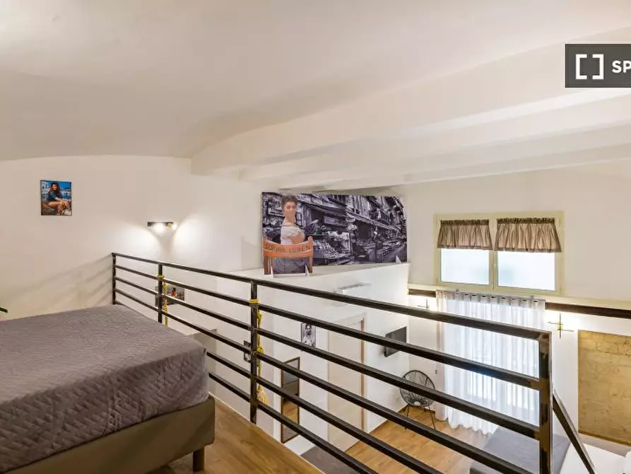 Immagine 4 di Appartamento in affitto  in Via Santa Teresa degli Scalzi a Napoli