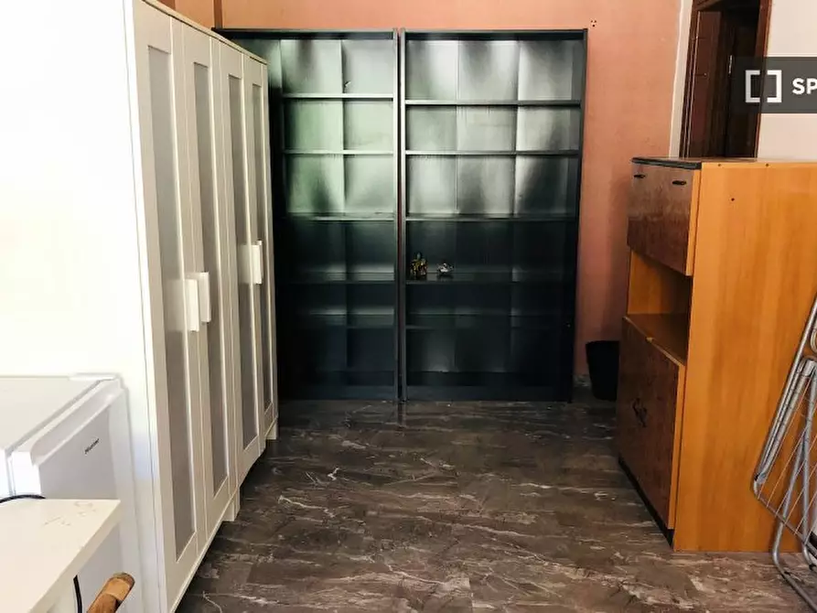Immagine 4 di Camera condivisa in affitto  in Via Francesco Orestano a Roma