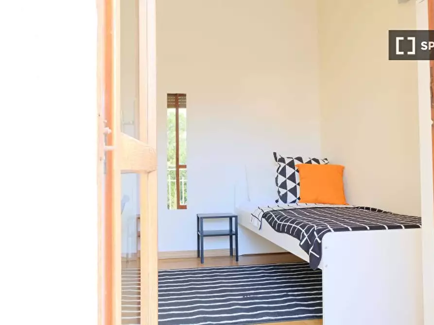 Immagine 4 di Camera condivisa in affitto  in Via Pola n a Cagliari