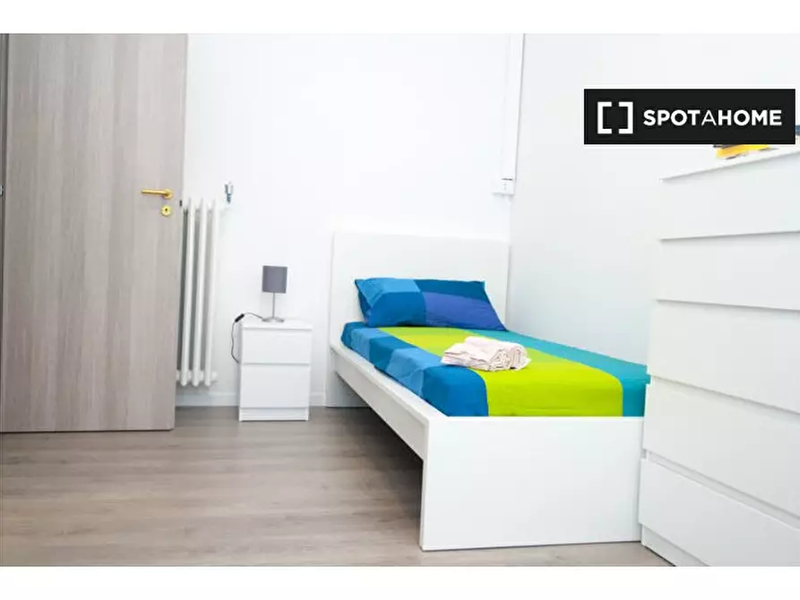 Immagine 2 di Camera condivisa in affitto  in Via Aldo Barbaro a Torino