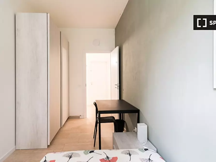 Immagine 4 di Camera condivisa in affitto  in Via Mac Mahon a Milano