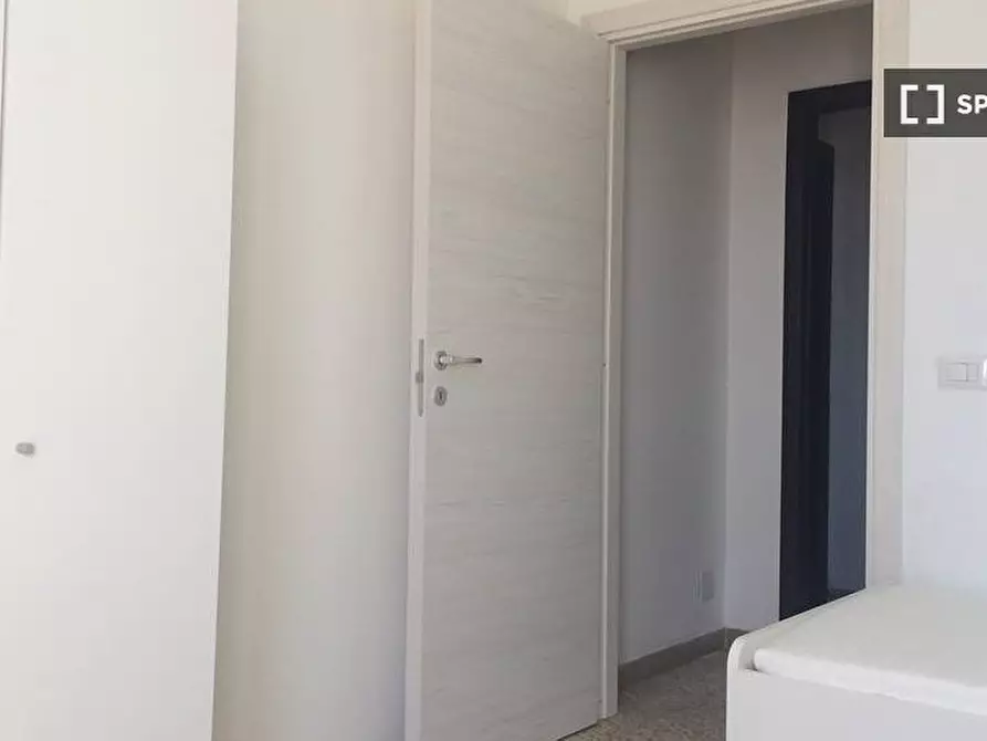 Immagine 3 di Camera condivisa in affitto  in Via Ingurtosu n a Cagliari