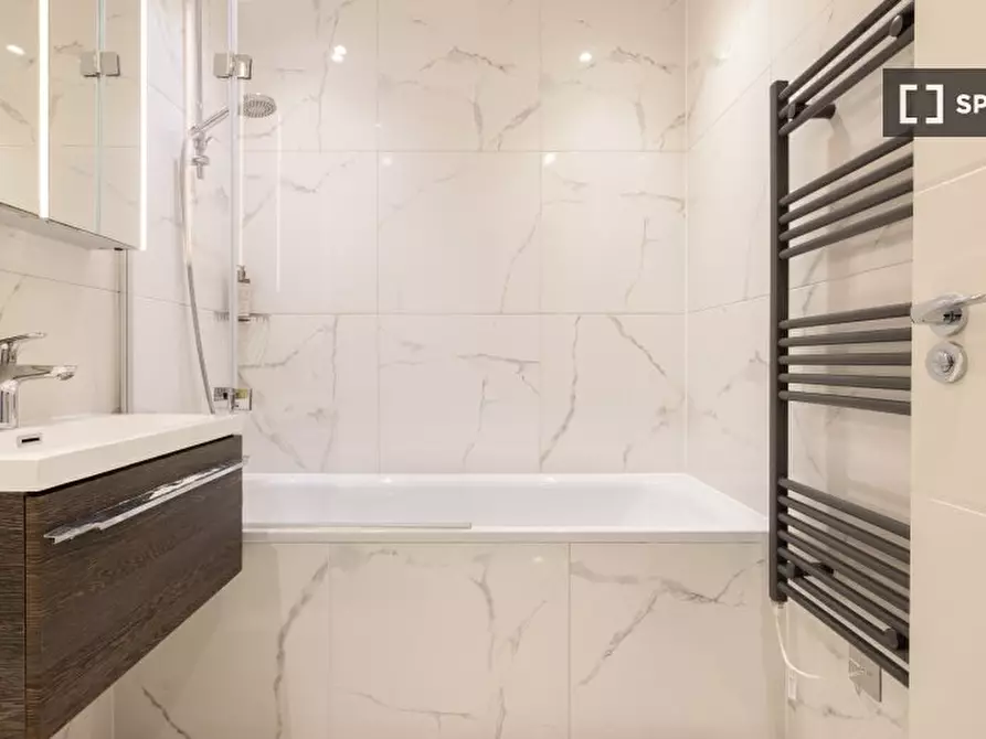 Immagine 4 di Appartamento in affitto  in Bridge St a Staines