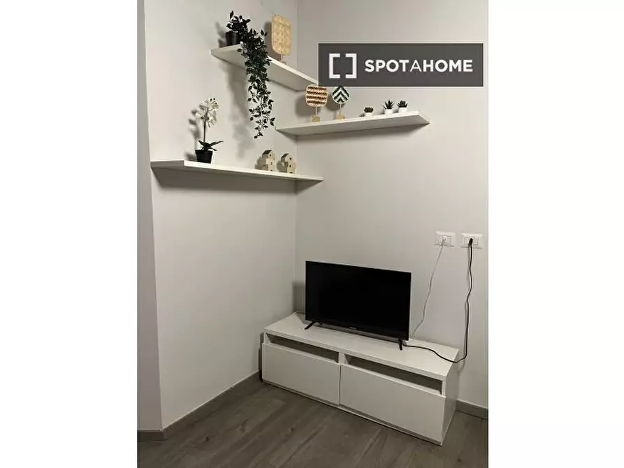 Immagine 10 di Ufficio in affitto  in Viale Bligny a Milano