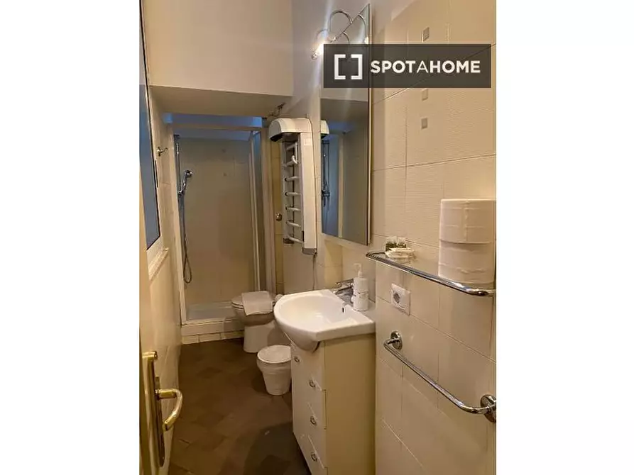 Immagine 11 di Appartamento in affitto  in Piazza San Giovanni In Laterano a Roma