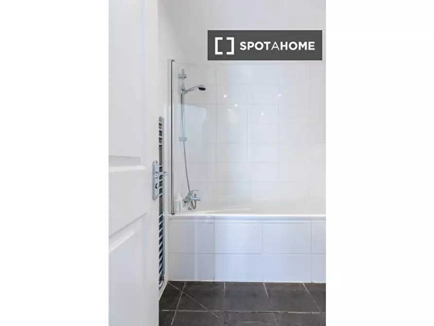 Immagine 17 di Appartamento in affitto  in Apartment a Kensington